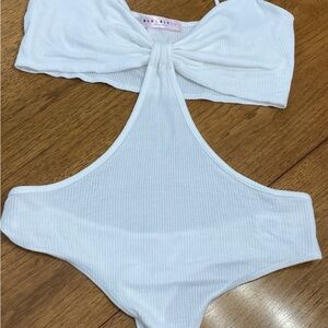 Blue Blush White Ribbed white snap crotch layering piece medium